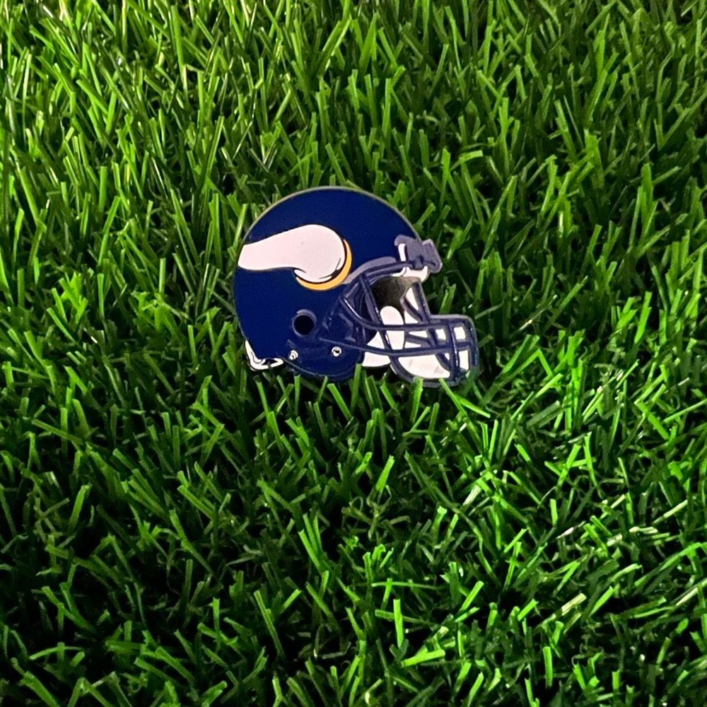 Vikings helmet pin